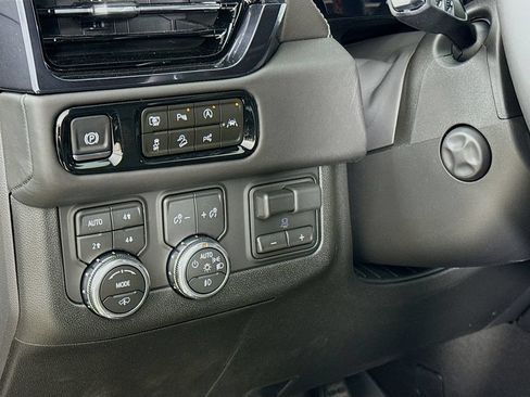 Used 2026 GMC Yukon XL AT4 Ultimate AWD/4WD image 12