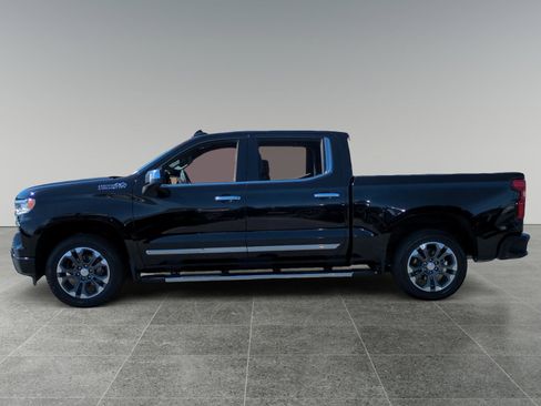 Used 2024 Chevrolet Silverado 1500 High Country image 2