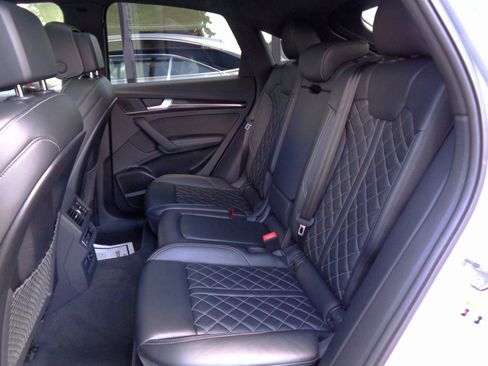 Used 2023 Audi SQ5 Prestige w/ Prestige Package AWD/4WD image 17