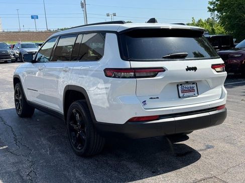 Used 2023 Jeep Grand Cherokee L Laredo AWD/4WD image 6