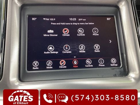 Used 2021 Dodge Challenger SXT image 3