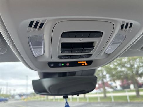 Used 2025 Buick Envision Avenir AWD/4WD image 52