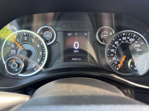 Used 2022 RAM 1500 Big Horn AWD/4WD image 12