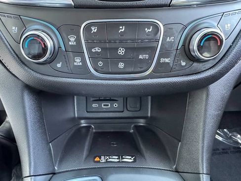 Used 2020 Chevrolet Equinox Premier AWD/4WD image 28