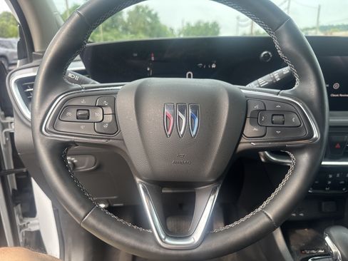 Used 2024 Buick Encore GX Preferred w/ Comfort Package AWD/4WD image 17