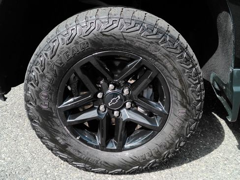 Certified 2024 Chevrolet Silverado 1500 Custom Trail Boss AWD/4WD image 26