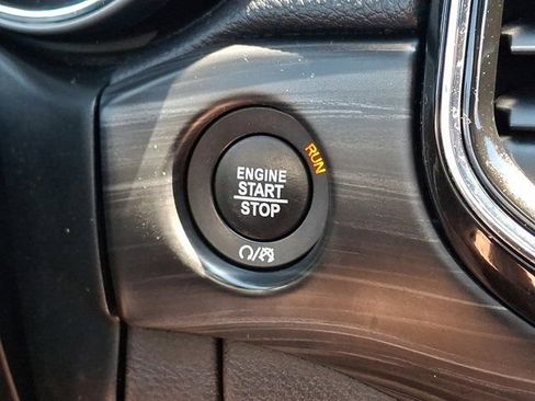 Certified 2021 Jeep Grand Cherokee Laredo X AWD/4WD image 27