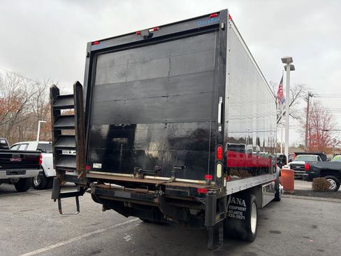 Used 2015 Ford F550 4x4 Regular Cab Super Duty image 8