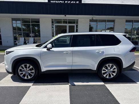 Used 2025 Toyota Grand Highlander AWD Hybrid image 1