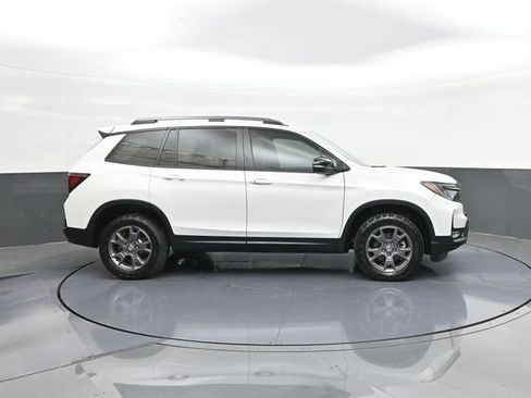 Certified 2024 Honda Passport TrailSport image 26