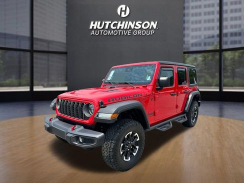 Used 2024 Jeep Wrangler Unlimited Rubicon w/ Technology Group AWD/4WD image 3