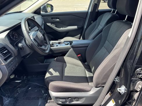 Used 2025 Nissan Rogue SV AWD/4WD image 30