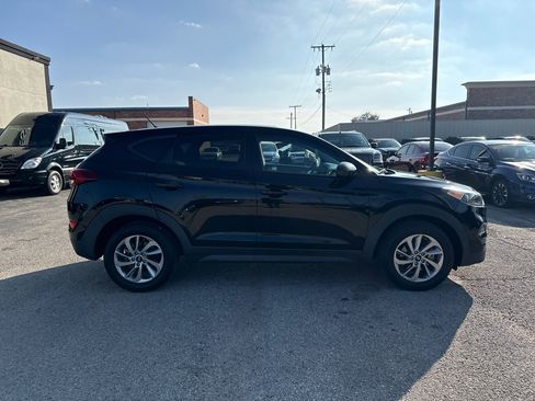 Used 2018 Hyundai Tucson SE w/ Cargo Package image 5