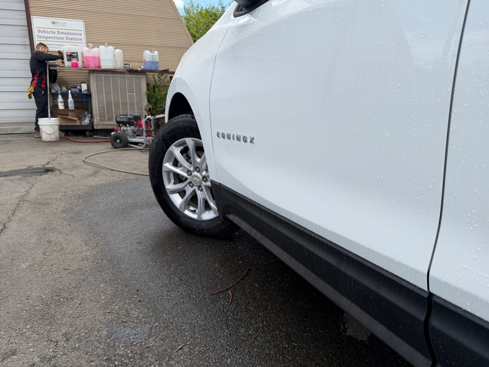 Used 2020 Chevrolet Equinox LS w/ LPO, Floor Liner Package AWD/4WD image 28