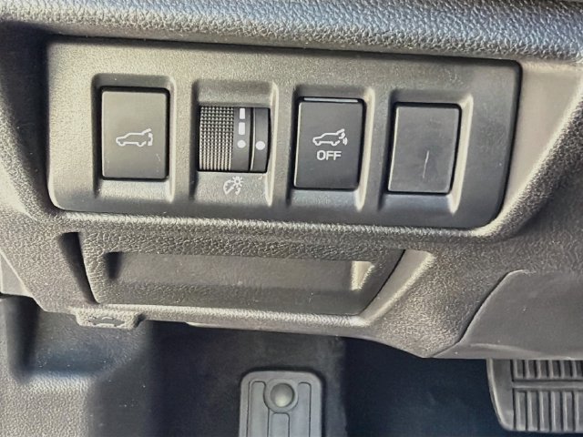 Used 2025 Subaru Outback Touring AWD/4WD image 34