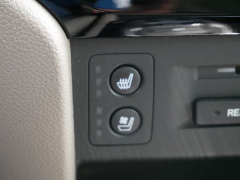 Used 2016 Honda Pilot Elite image 31