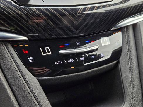 Certified 2025 Cadillac XT6 Premium Luxury image 20