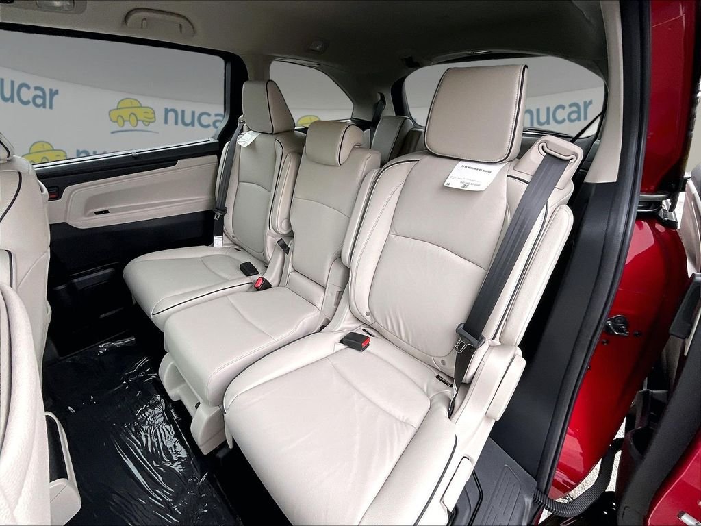 New 2026 Honda Odyssey Touring image 15