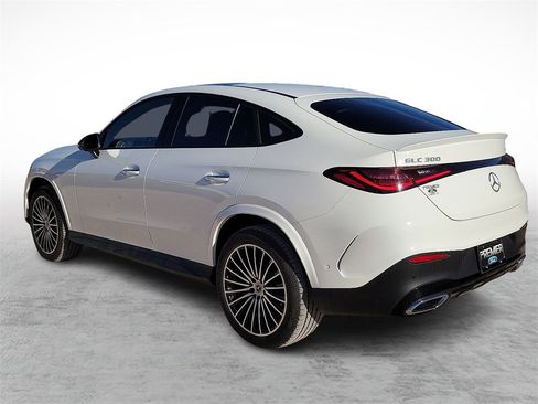 Used 2025 Mercedes-Benz GLC 300 4MATIC image 7