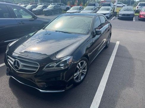 Used 2016 Mercedes-Benz E 350 Sedan image 3