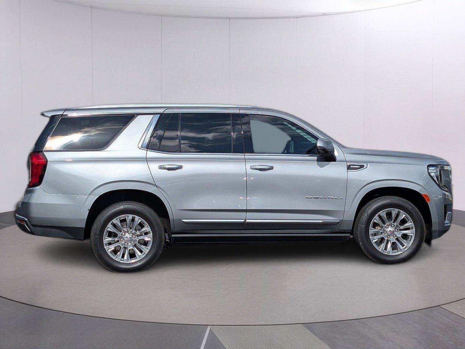 Used 2023 GMC Yukon Denali RWD image 8