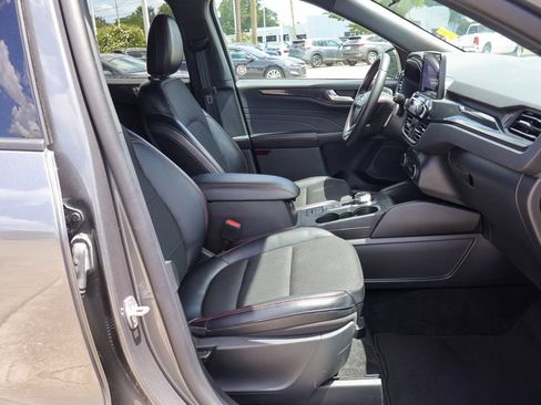 Used 2025 Ford Escape ST-Line FWD image 8