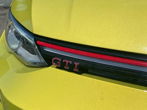 Used 2022 Volkswagen GTI Autobahn FWD image 5