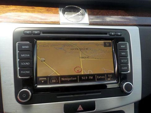 Used 2012 Volkswagen CC Executive image 13