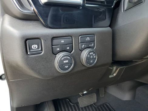 Used 2025 Chevrolet Silverado 2500 LT w/ Convenience Package AWD/4WD image 16