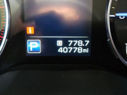 Used 2022 Subaru Ascent Limited w/ Technology Package AWD/4WD image 27