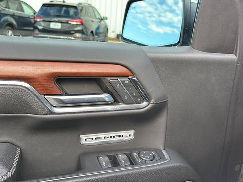 Used 2023 GMC Sierra 1500 Denali w/ Denali Reserve Package image 18