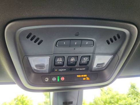 Used 2022 Chevrolet Traverse Premier w/ LPO, Floor Liner Package AWD/4WD image 50