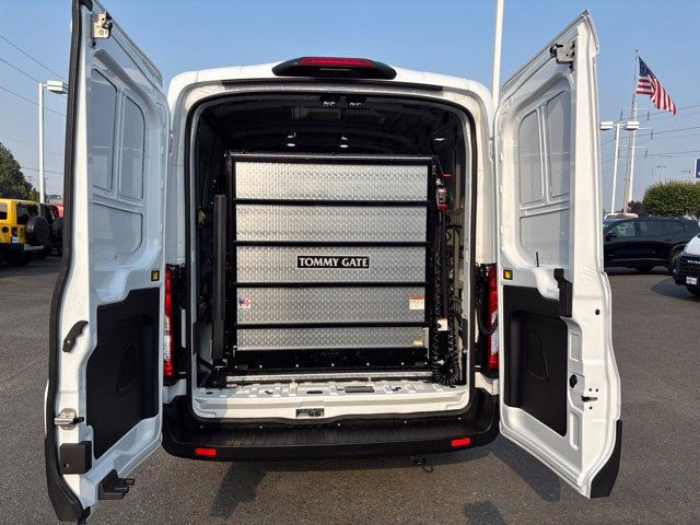 Used 2023 Ford E-Transit Medium Roof RWD image 31