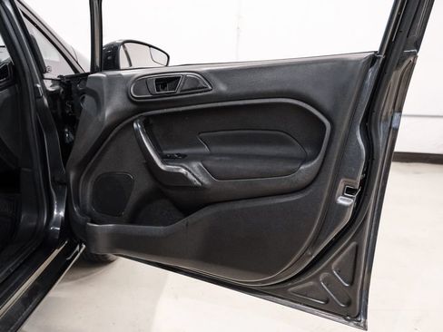 Used 2019 Ford Fiesta SE FWD image 35