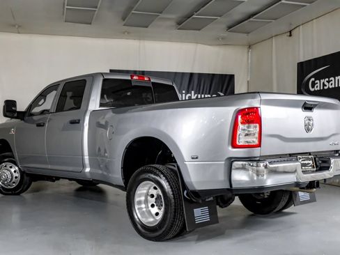 Used 2024 RAM 3500 Tradesman w/ Chrome Appearance Group AWD/4WD image 10