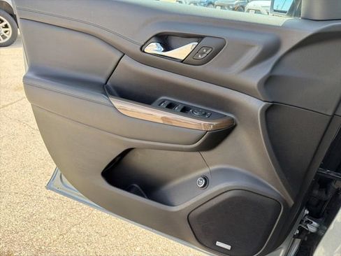 Used 2023 GMC Acadia SLE w/ Driver Convenience Package AWD/4WD image 25