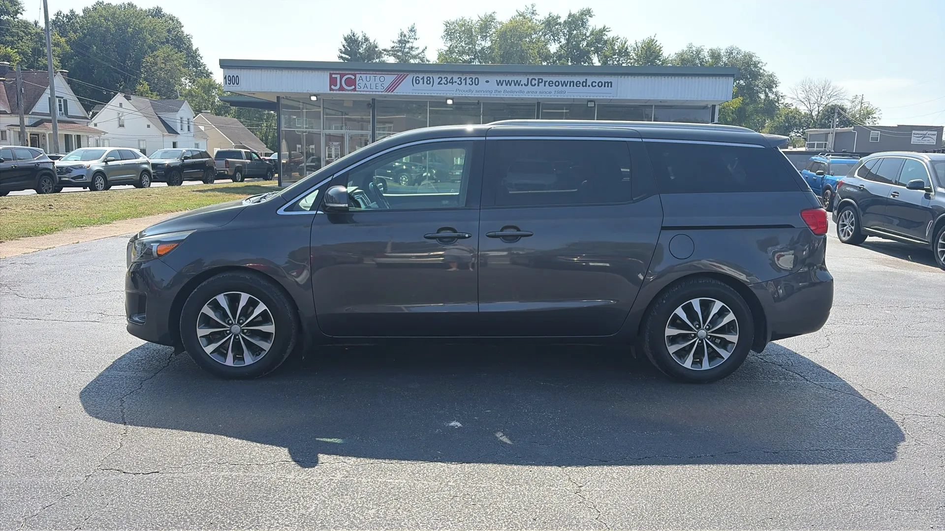 Used 2016 Kia Sedona SX FWD image 8