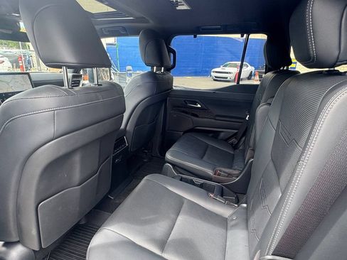 Used 2024 Lexus GX 550 AWD/4WD image 14