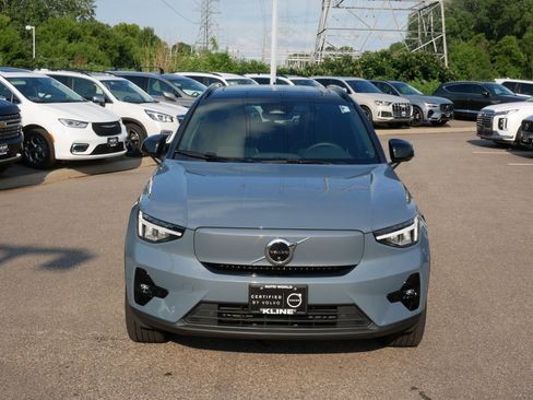 Used 2023 Volvo XC40 Recharge Plus w/ Protection Package Premier AWD/4WD image 2