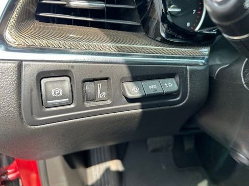 Used 2017 Cadillac XT5 Platinum AWD/4WD image 21