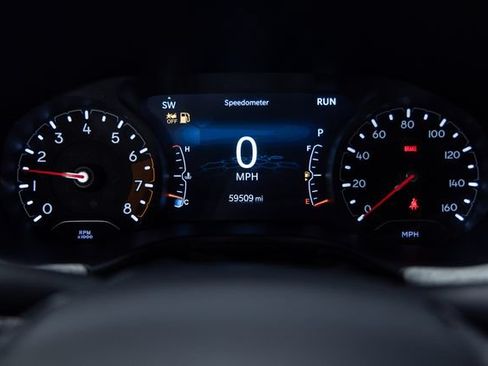 Used 2024 Jeep Compass Latitude AWD/4WD image 2