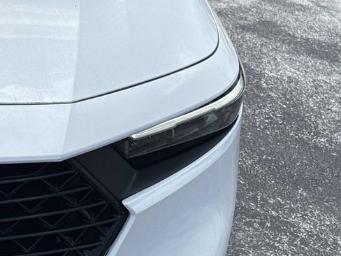 Used 2025 Honda Accord LX image 14