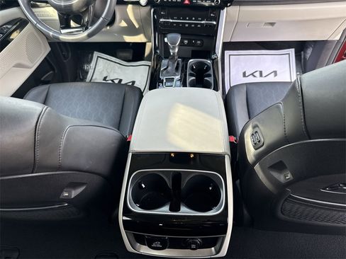 Used 2024 Kia Carnival SX image 22