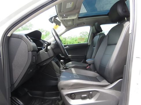 Used 2019 Volkswagen Tiguan SEL AWD/4WD image 10