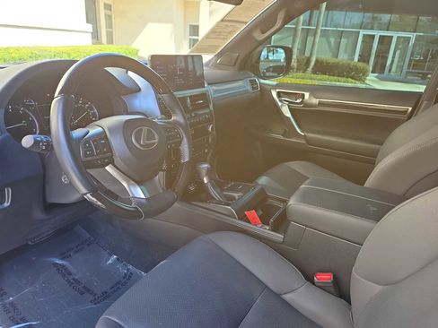 Used 2023 Lexus GX 460 Premium image 16