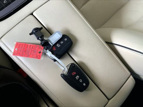 Used 2014 Hyundai Equus Ultimate image 14