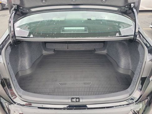 Used 2025 Toyota Corolla LE image 9