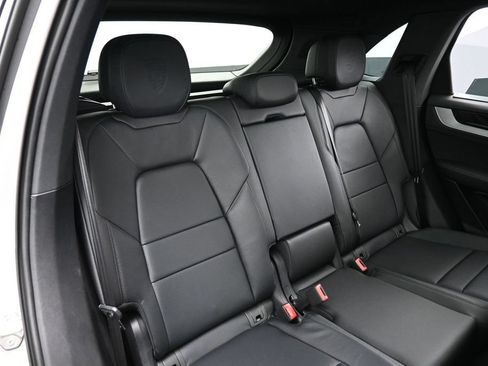 Certified 2026 Porsche Cayenne E-Hybrid AWD/4WD image 27