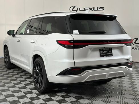 New 2026 Lexus TX 500h AWD image 8