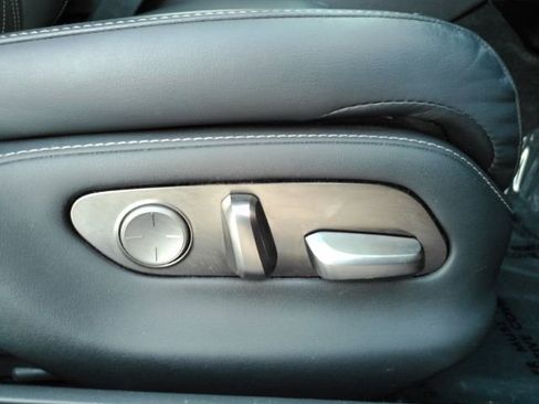 Used 2018 Lexus LS 500 w/ Interior Upgrade Package image 19